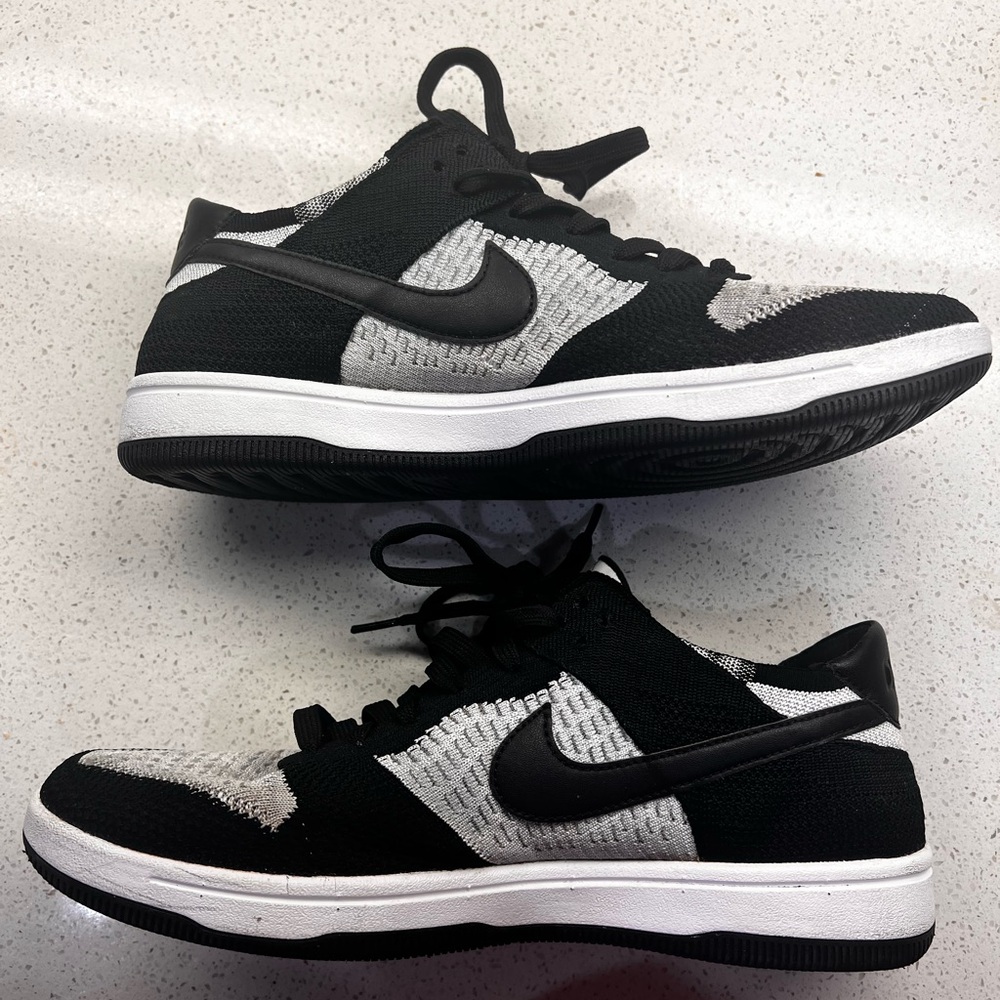 Nike Dunk Low Flyknit Men’s 10 Black White Wolf Grey